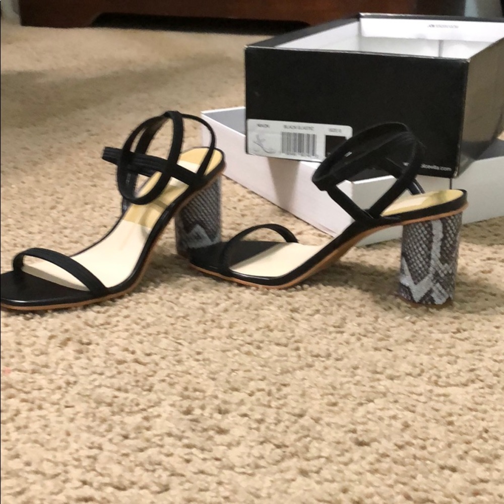 New Dolce Vita Sandals Size 6M